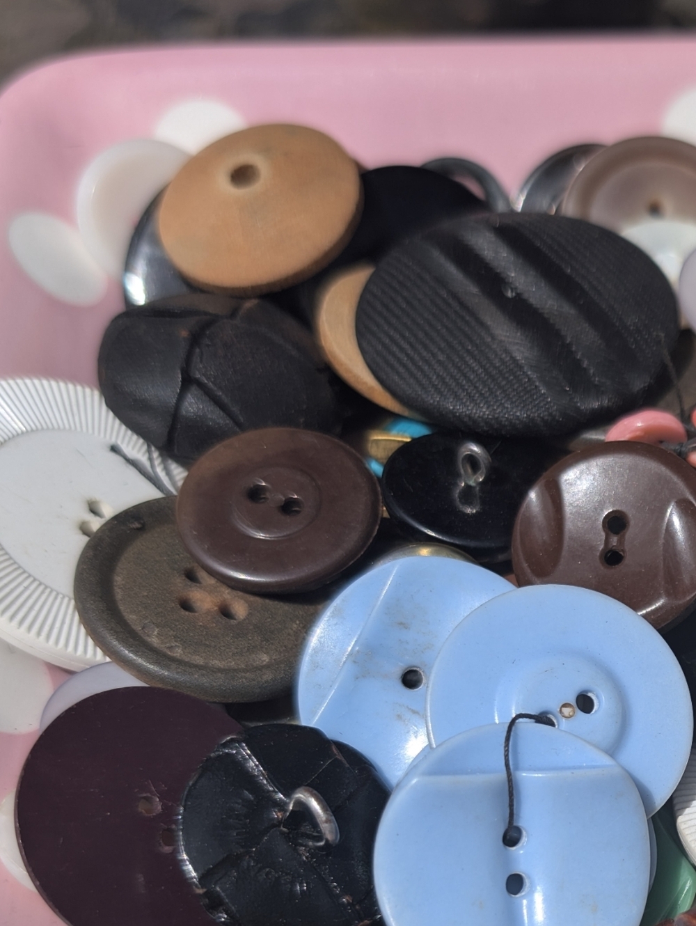 Vintage Assorted Buttons - Lot Of Old Buttons Sewing Collecting Craft - Picture 9 of 12
